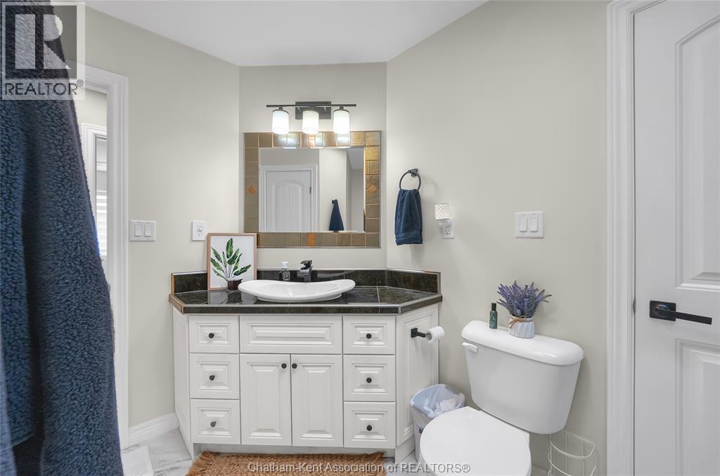 132 Sherwood COURT - 24