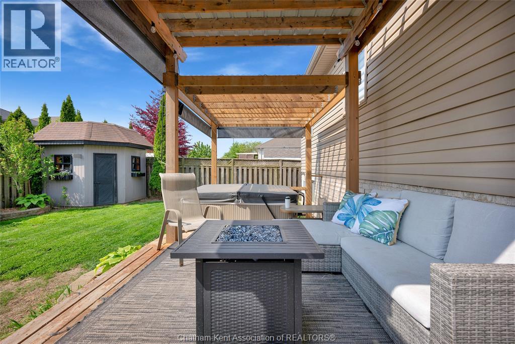 132 Sherwood COURT - 41