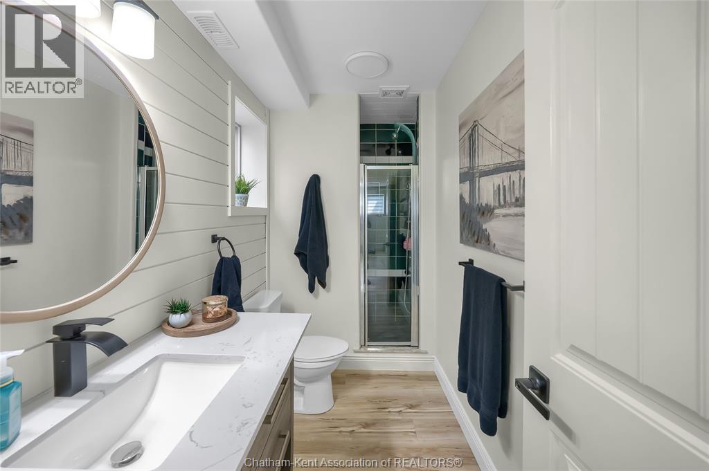 132 Sherwood COURT - 36