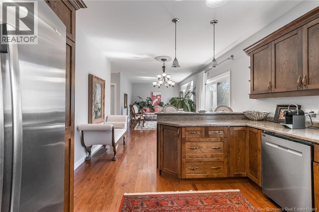 10 Johnson Avenue - 16