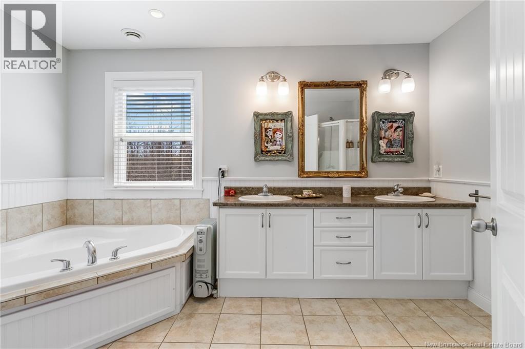 10 Johnson Avenue - 35
