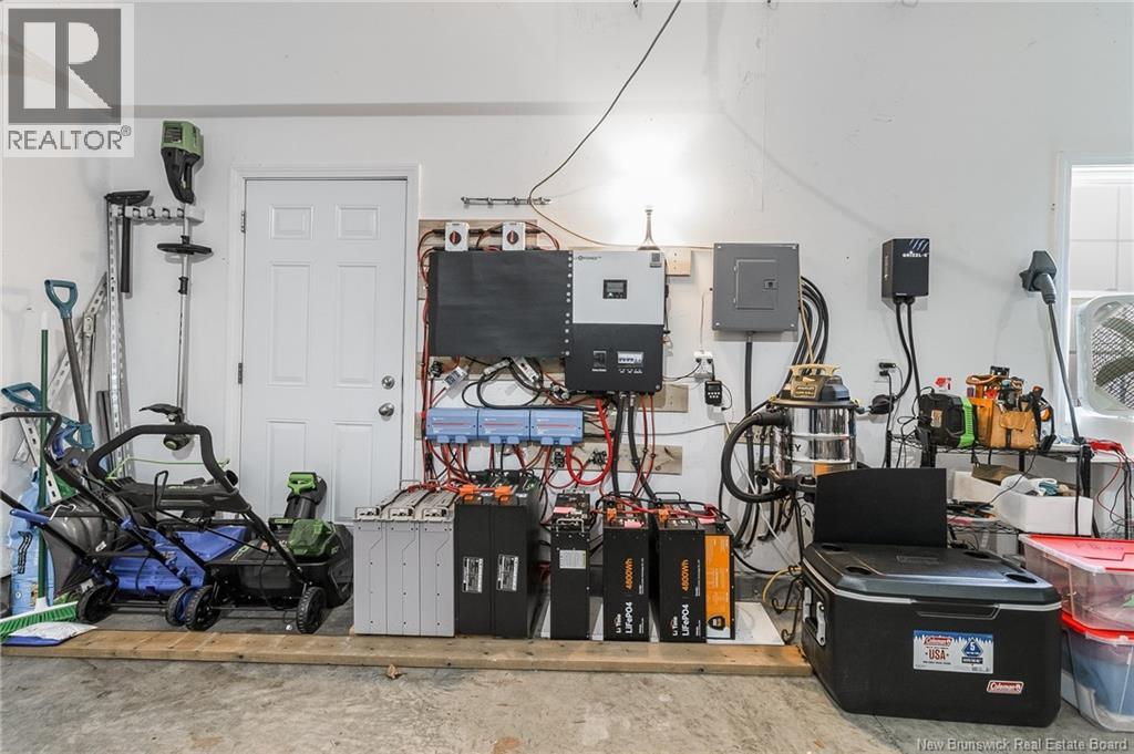 10 Johnson Avenue - 44