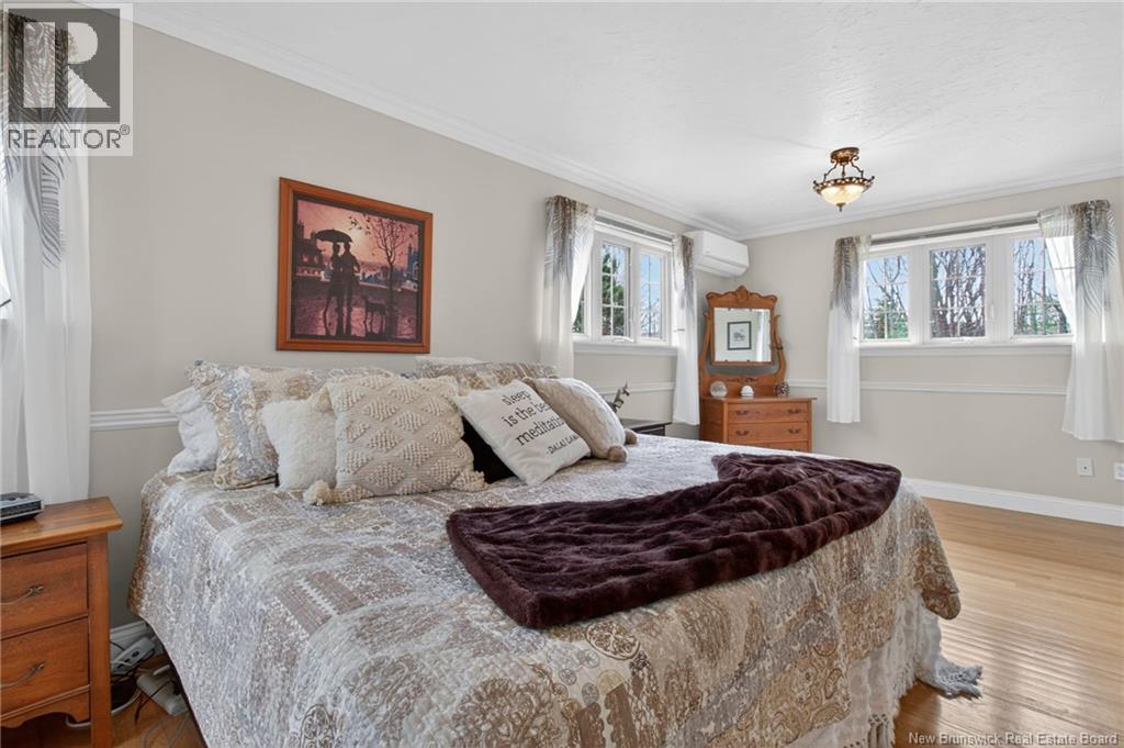 105 Montclair - 14