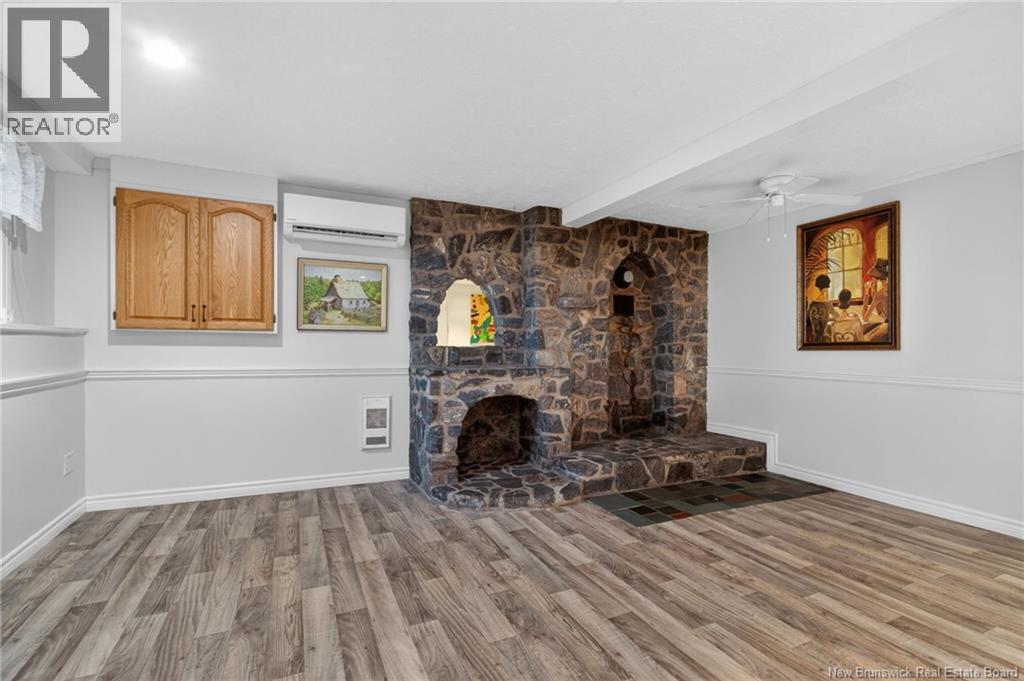 105 Montclair - 16