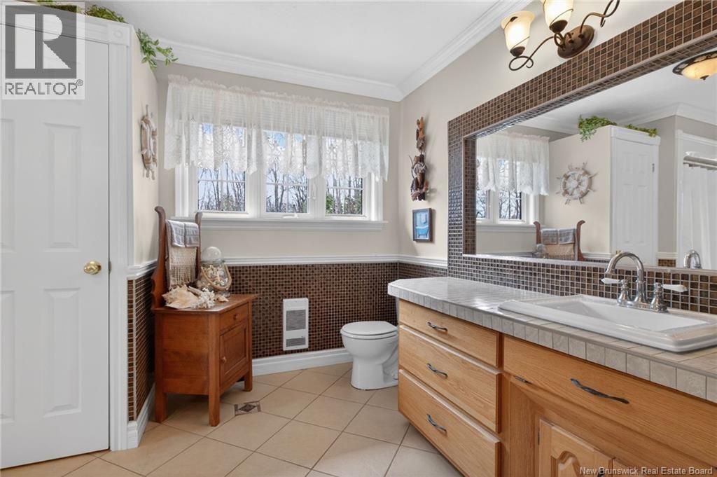 105 Montclair - 24