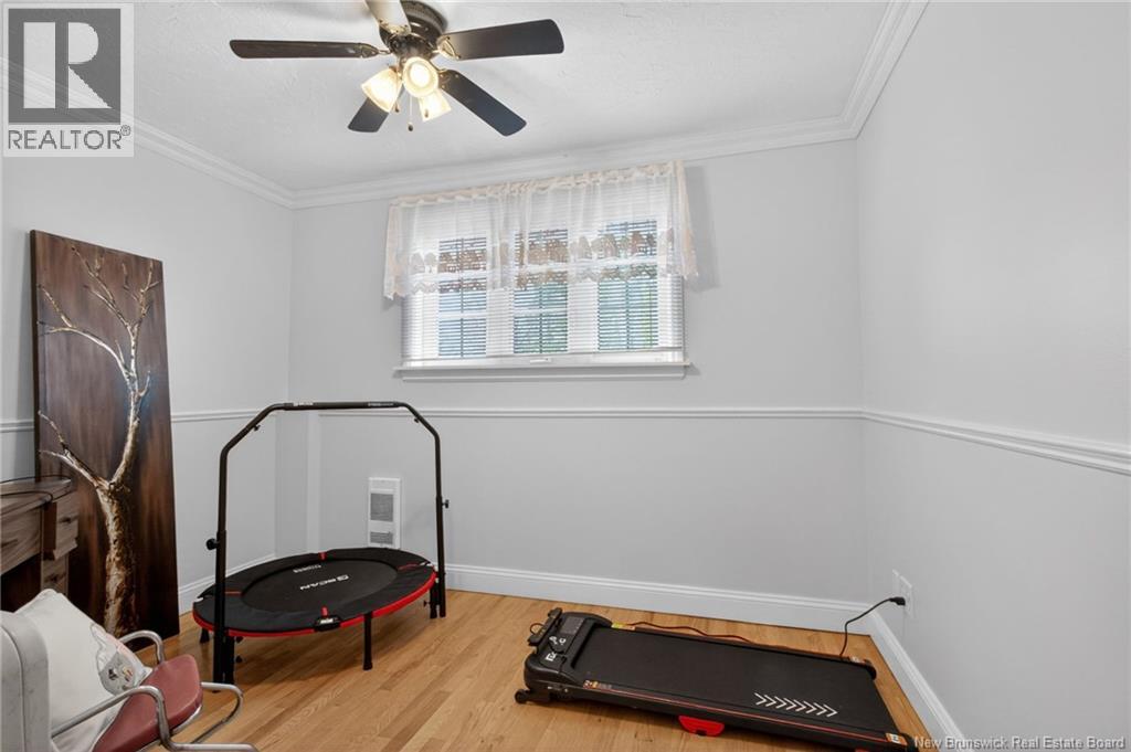 105 Montclair - 27