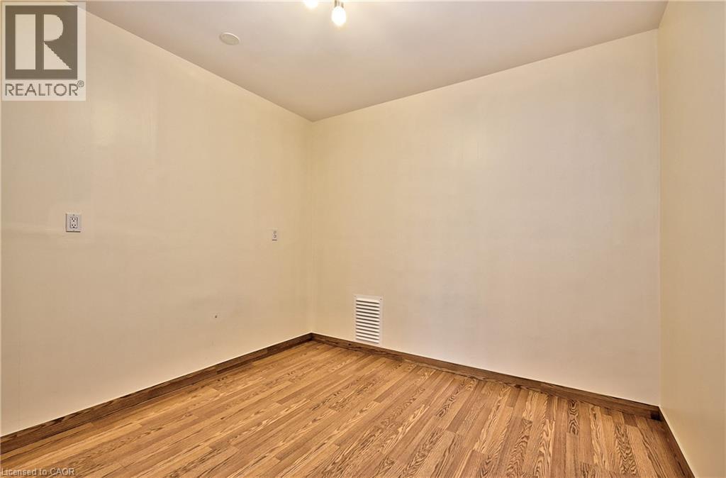 1476 BARTON Street E, Hamilton, Ontario, L8H2W9 — Photo 9