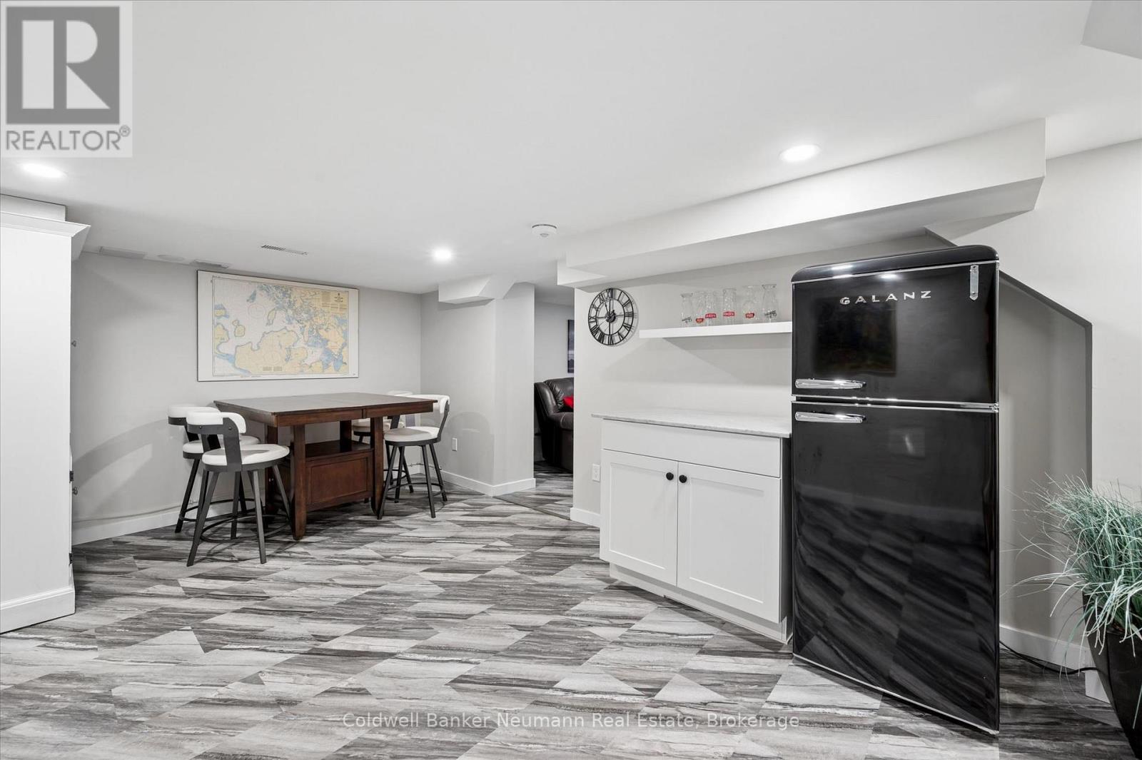 37 PARKHOLM AVENUE - 30