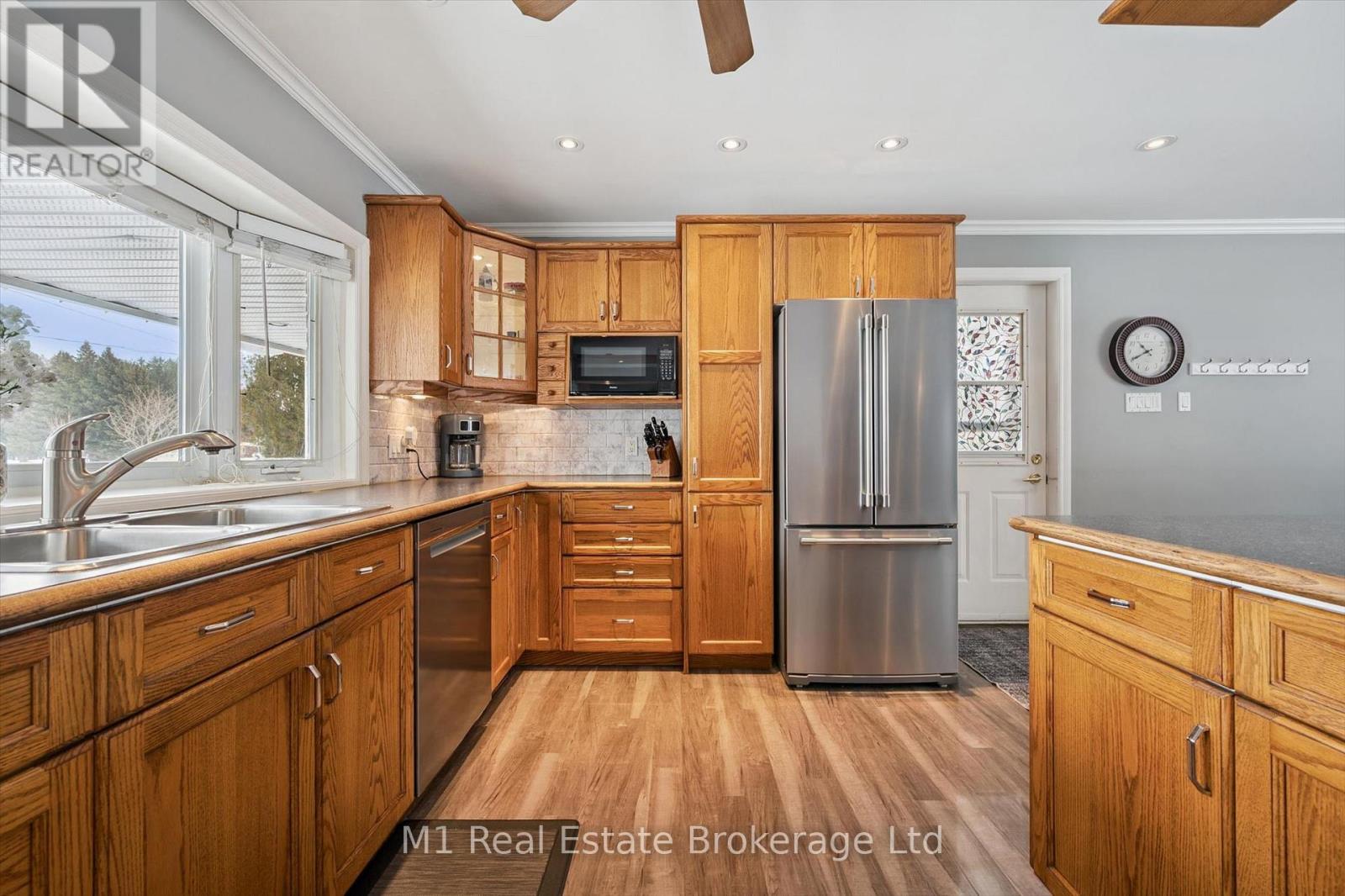 667 SAWMILL ROAD — photo 17