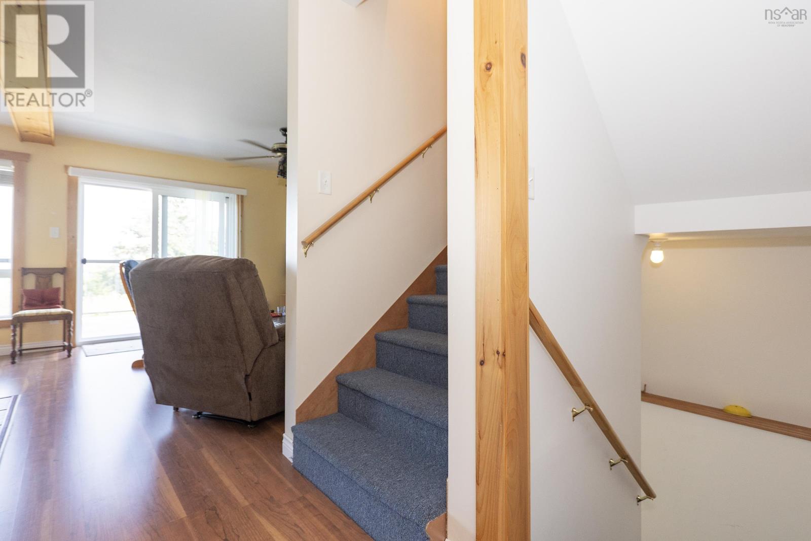 34 Ridgeview Lane - 32