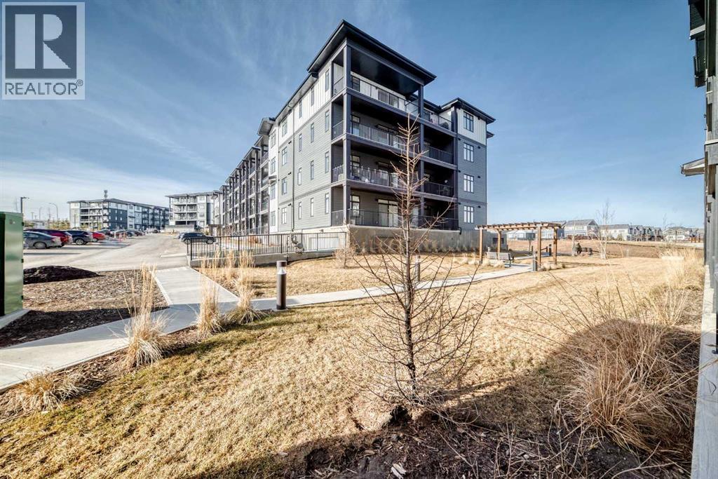 #105 30 Sage Hill Walk NW - 35