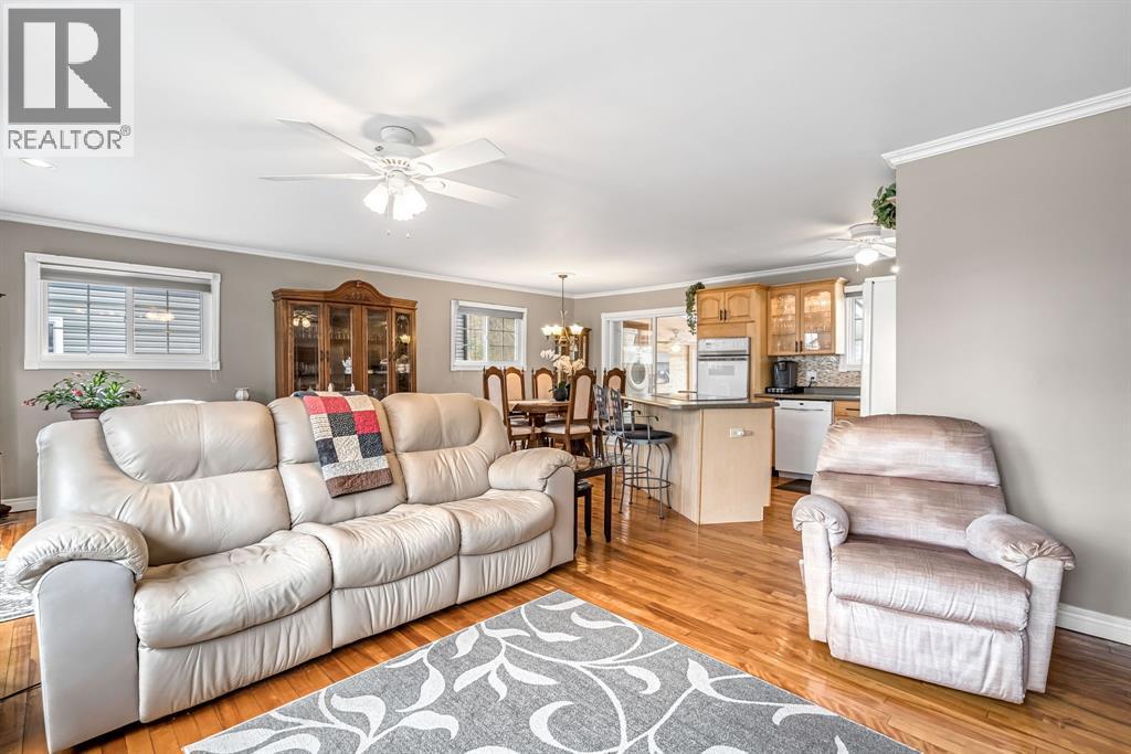 9900 Lake ROAD - 11