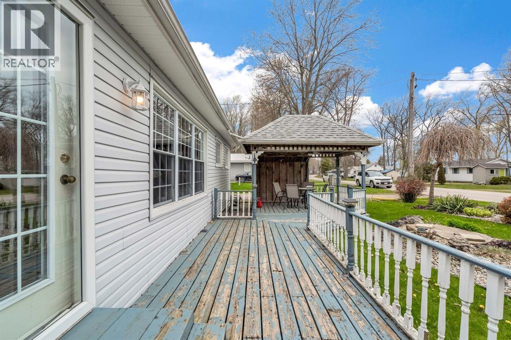 9900 Lake ROAD - 37