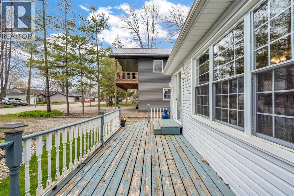 9900 Lake ROAD - 38
