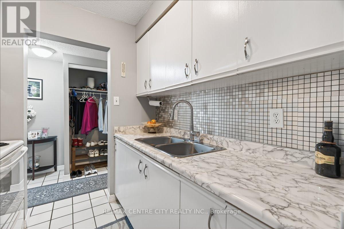#102 31 VICTORIA STREET S - 11