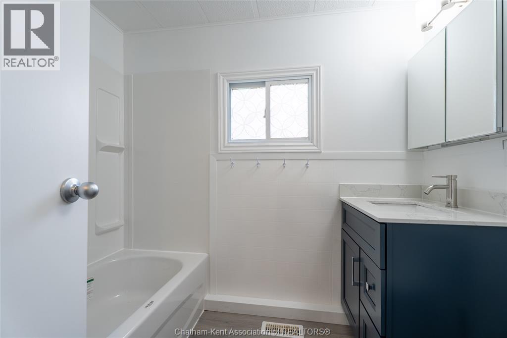 64 REGENCY DRIVE, Chatham, Ontario, N7L4G1 — Photo 14
