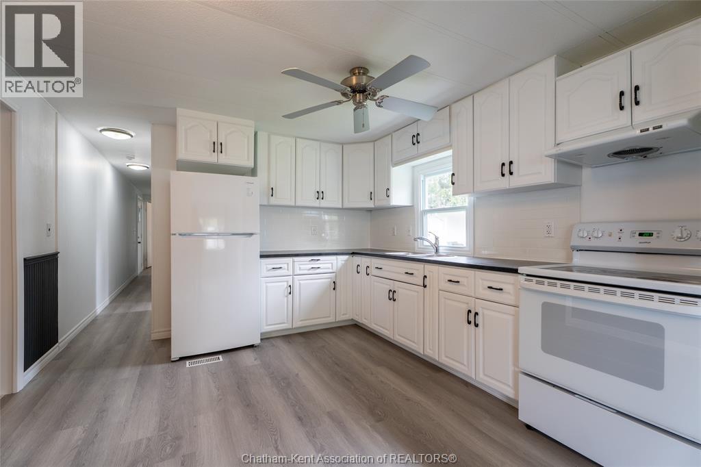 64 REGENCY DRIVE, Chatham, Ontario, N7L4G1 — Photo 5