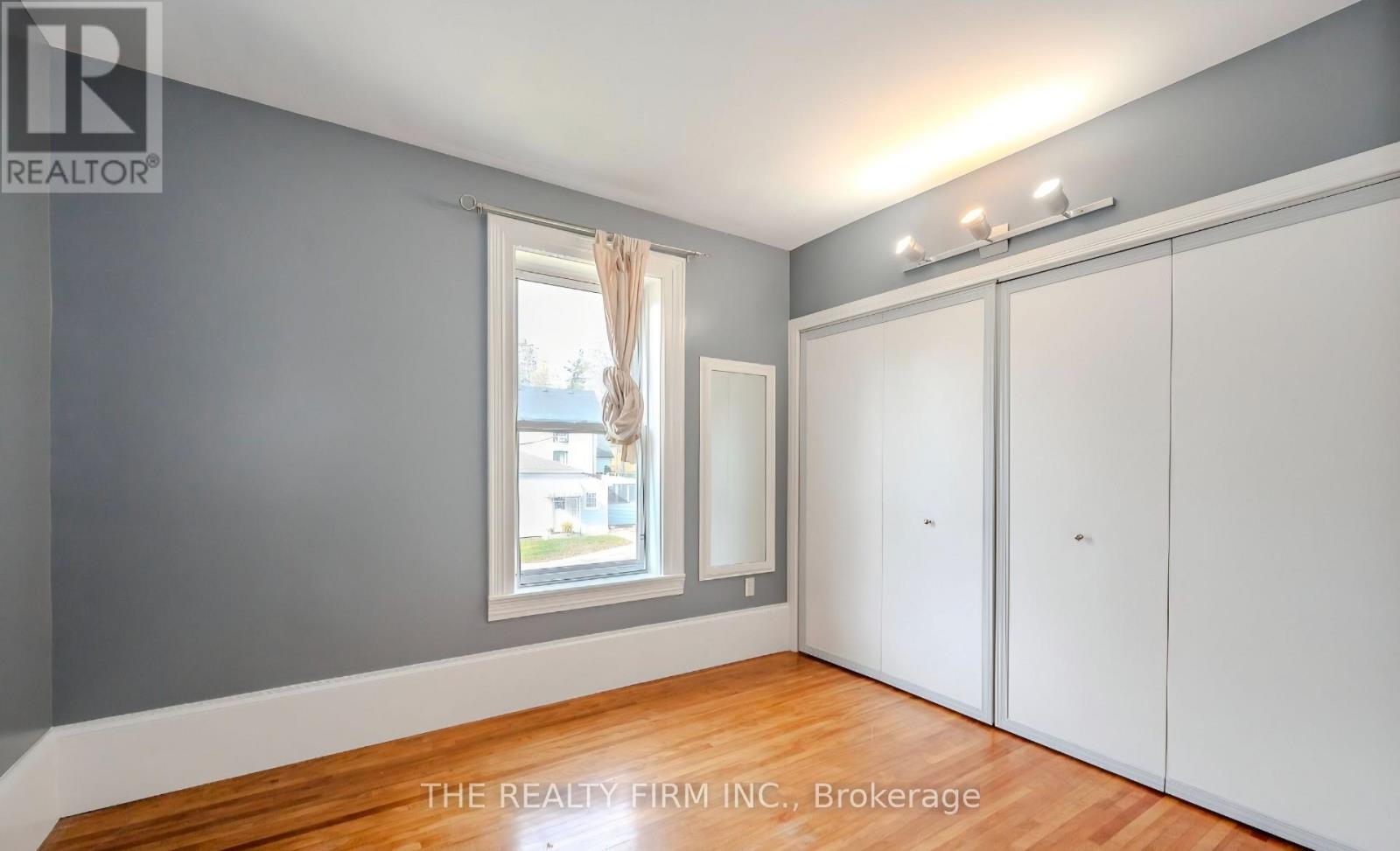 243 WELLINGTON STREET - 8