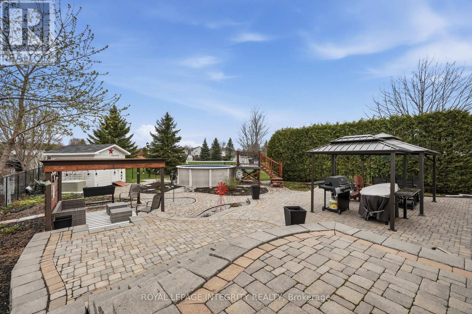 36 FRONTENAC BOULEVARD - 36