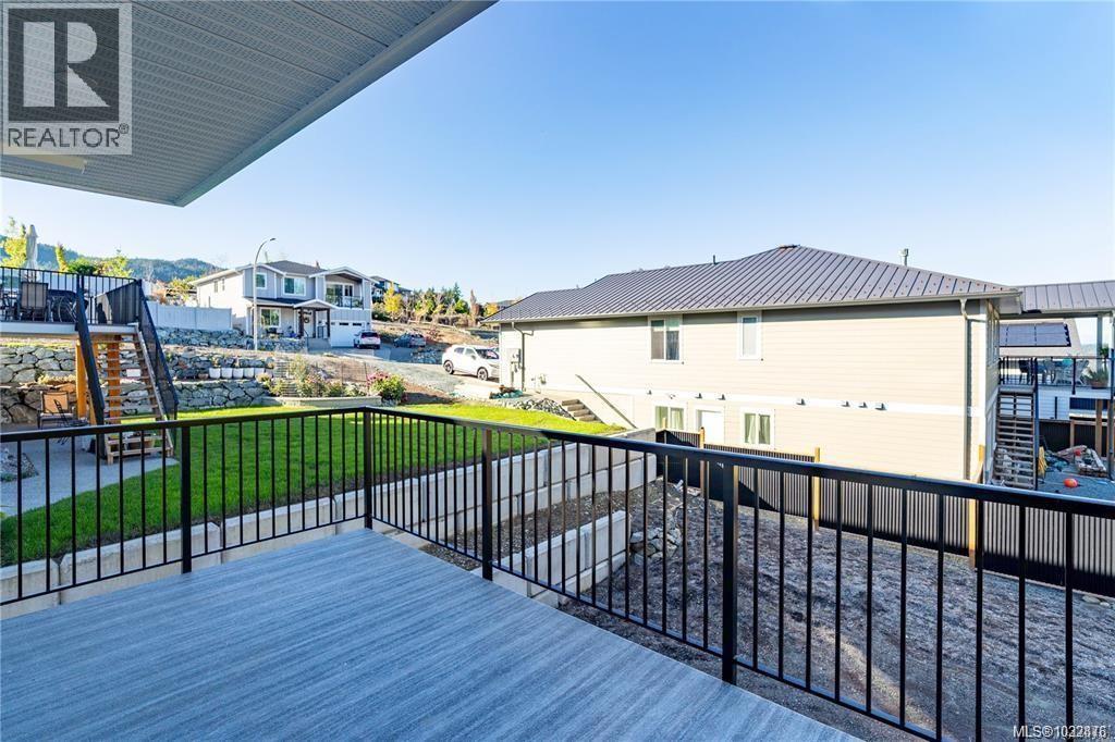 669 Sanderson Rd - 26