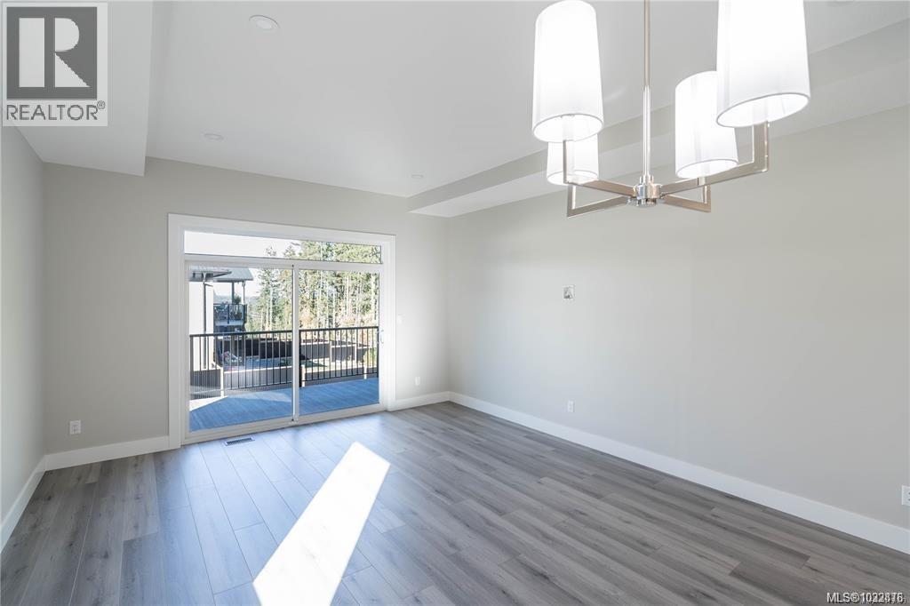 669 Sanderson Rd - 24