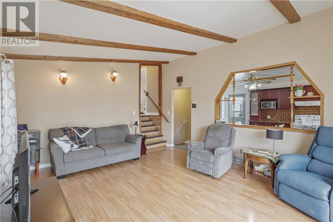 466 SECORD Street - 10