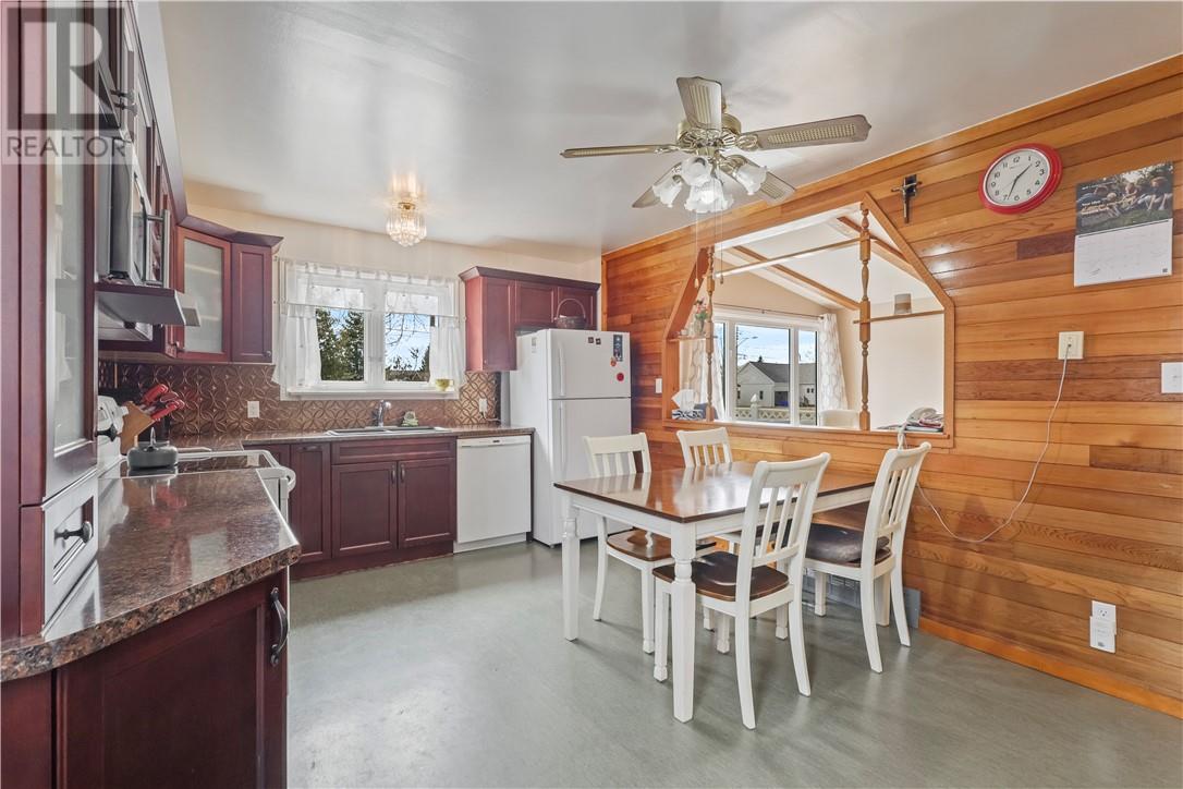 466 SECORD Street - 13