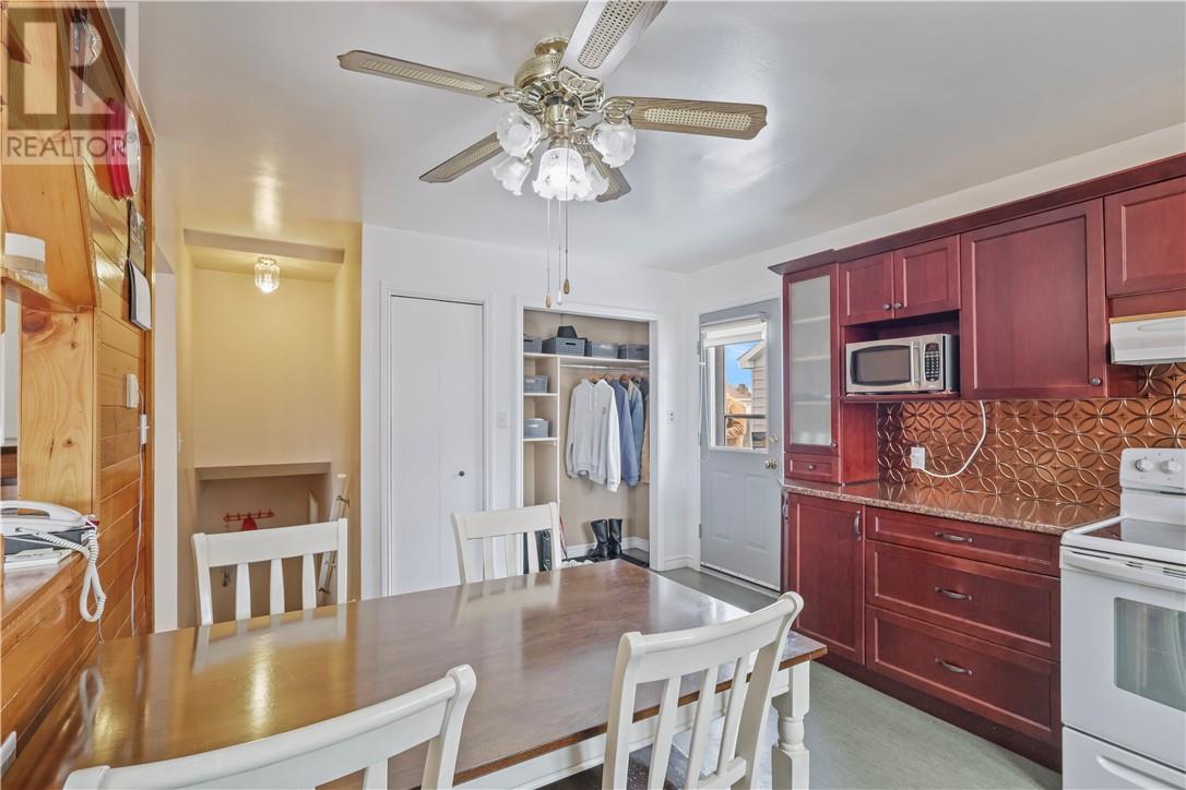 466 SECORD Street - 16