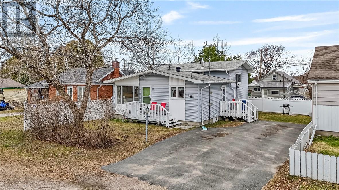 466 SECORD Street - 6