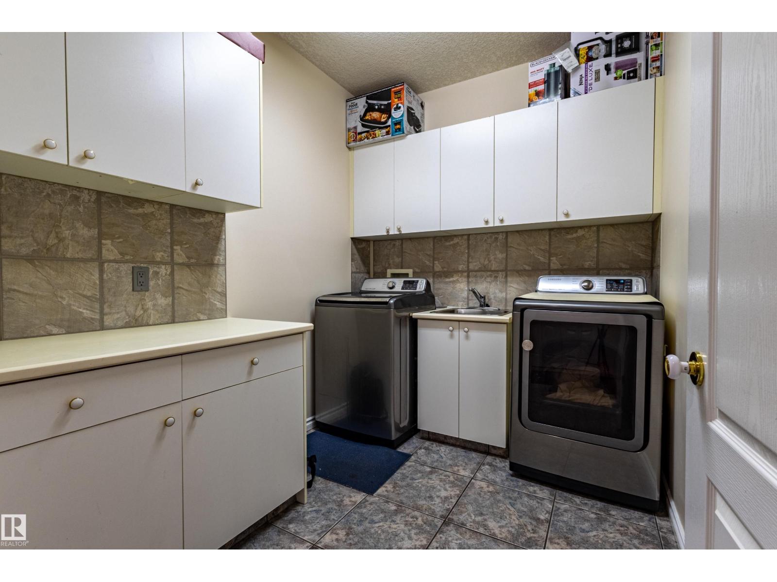 195 KULAWY DR NW, Edmonton
