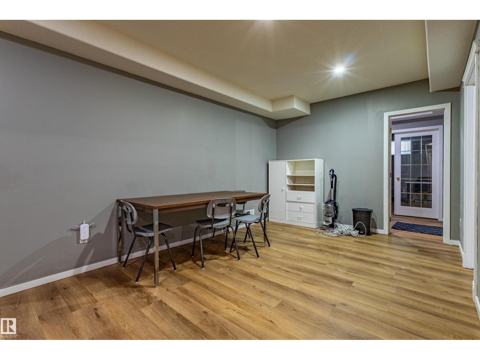 195 KULAWY DR NW, Edmonton