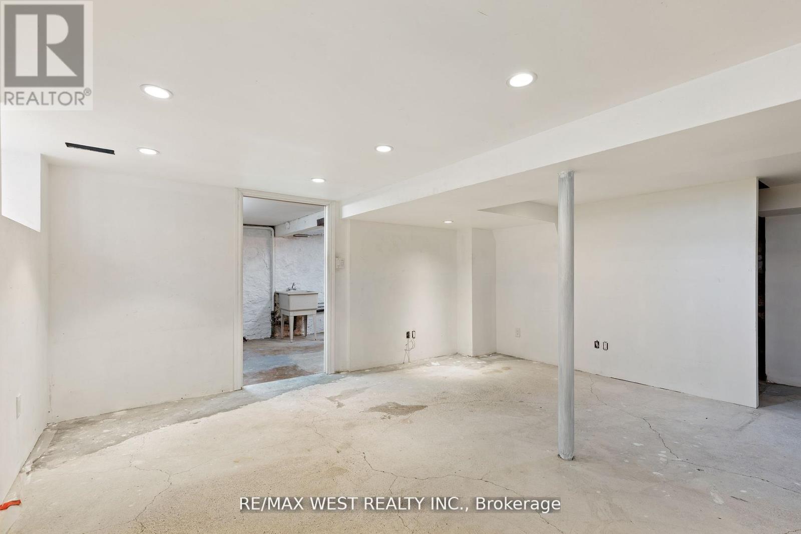 2317 WESTON ROAD - 16