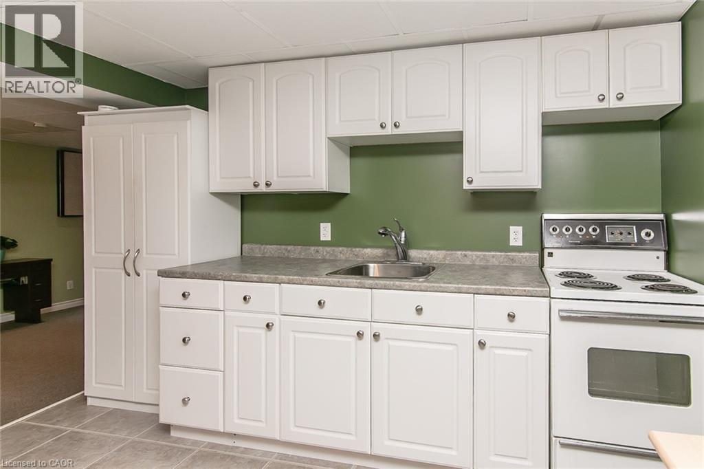 34 BLACKHORNE Crescent, Kitchener, Ontario, N2E1T1 — Photo 30