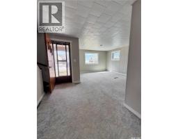 Laundry room - 604 Sussex Avenue, Esterhazy, SK S0A0X0 Photo 9