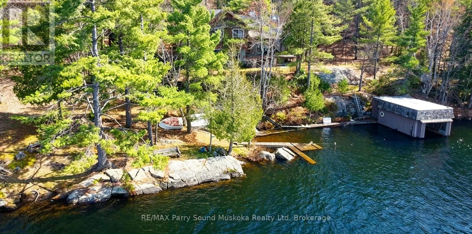 55 HEALEY LAKE WATER - 39