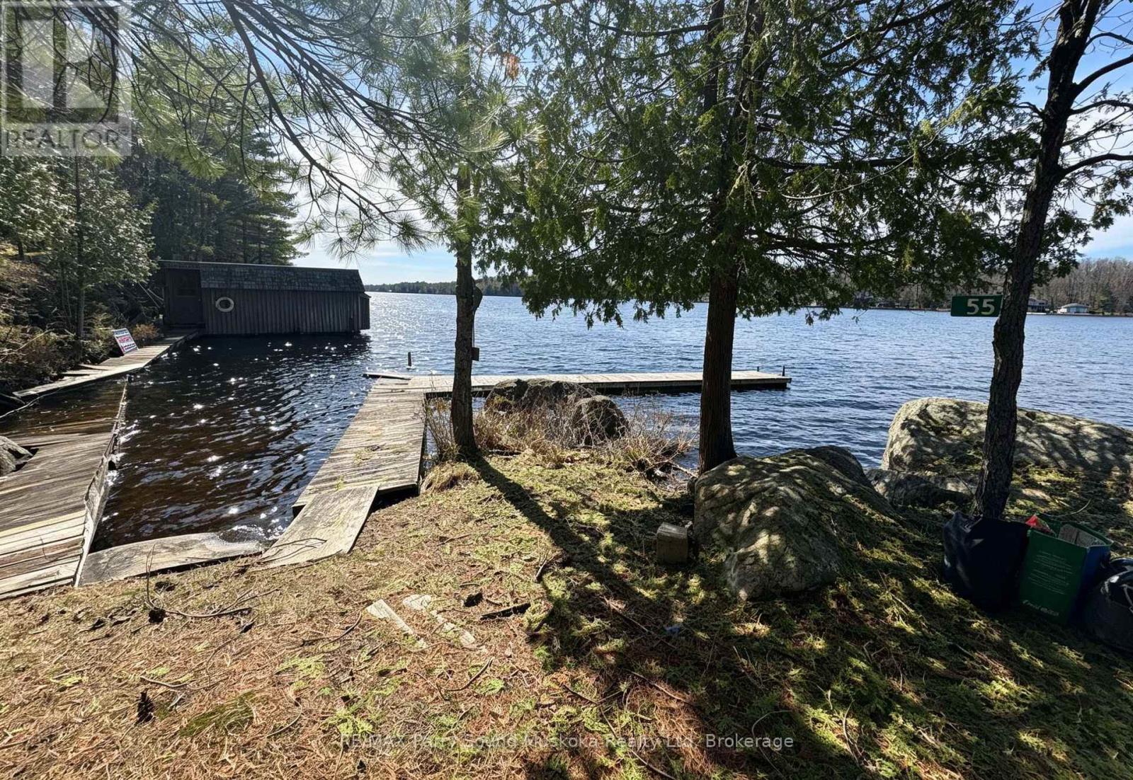 55 HEALEY LAKE WATER - 46