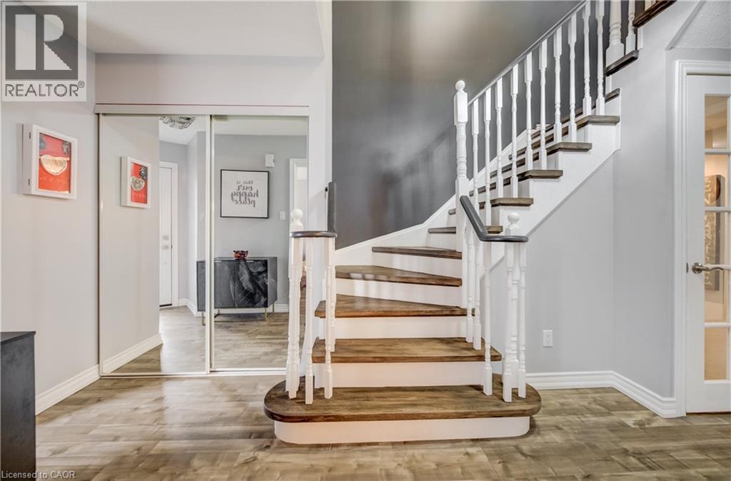 101 ESSEX POINT Drive, Cambridge, Ontario, N1T1W6 — Photo 5