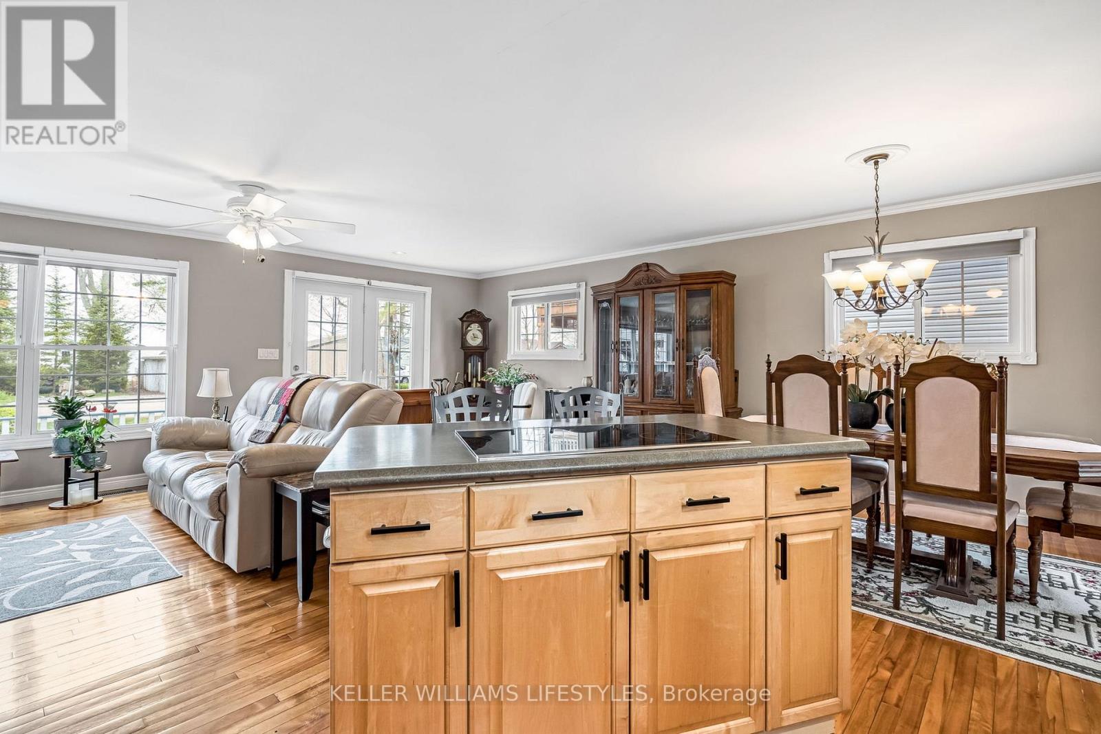 9900 LAKE ROAD - 16