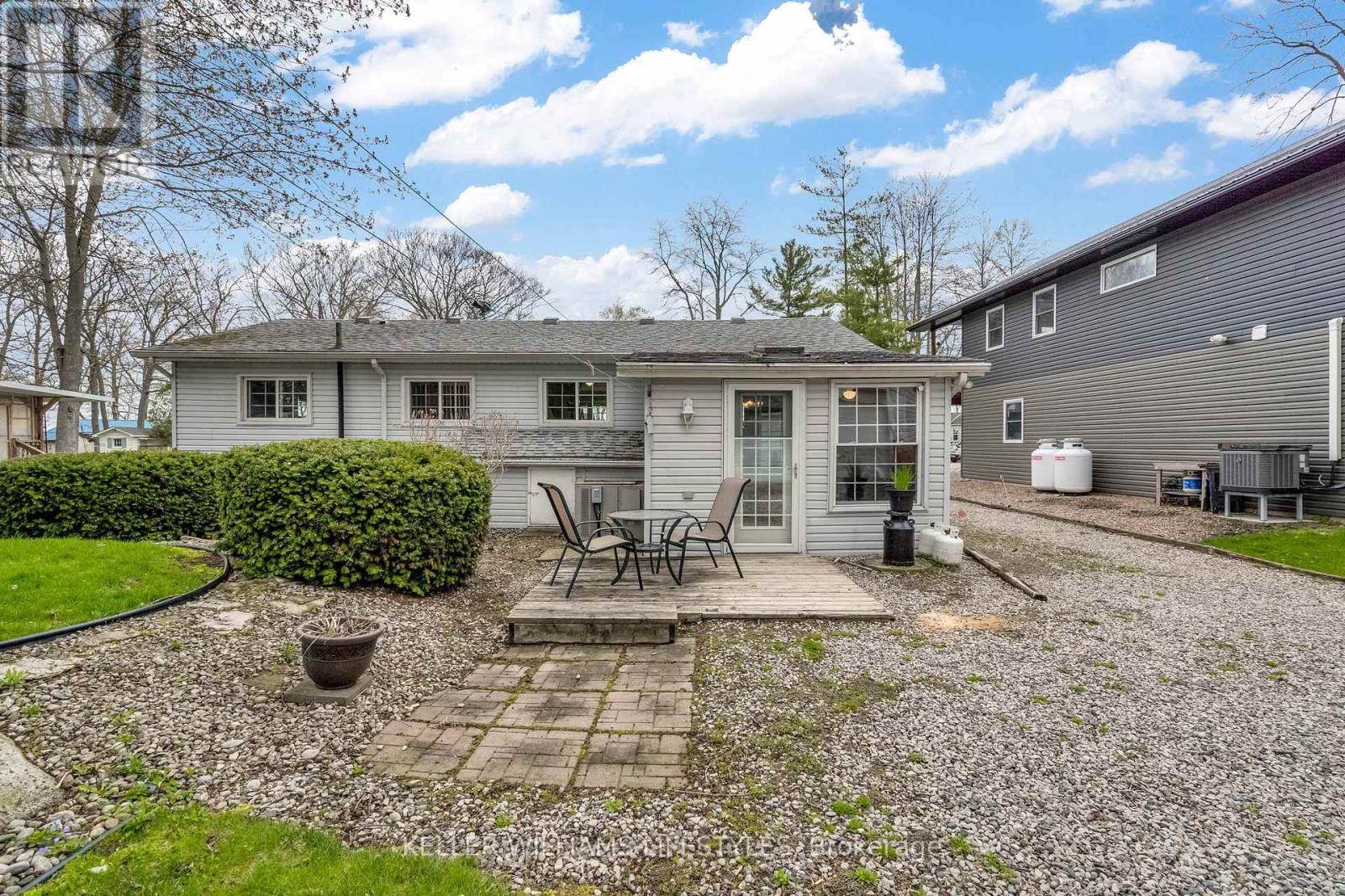 9900 LAKE ROAD - 30