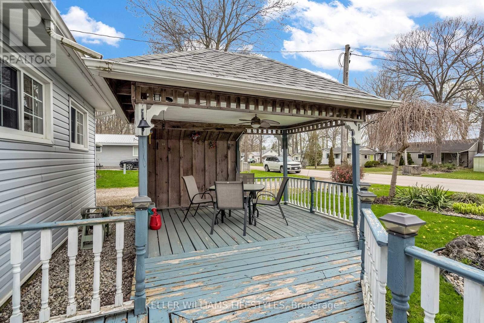 9900 LAKE ROAD - 36