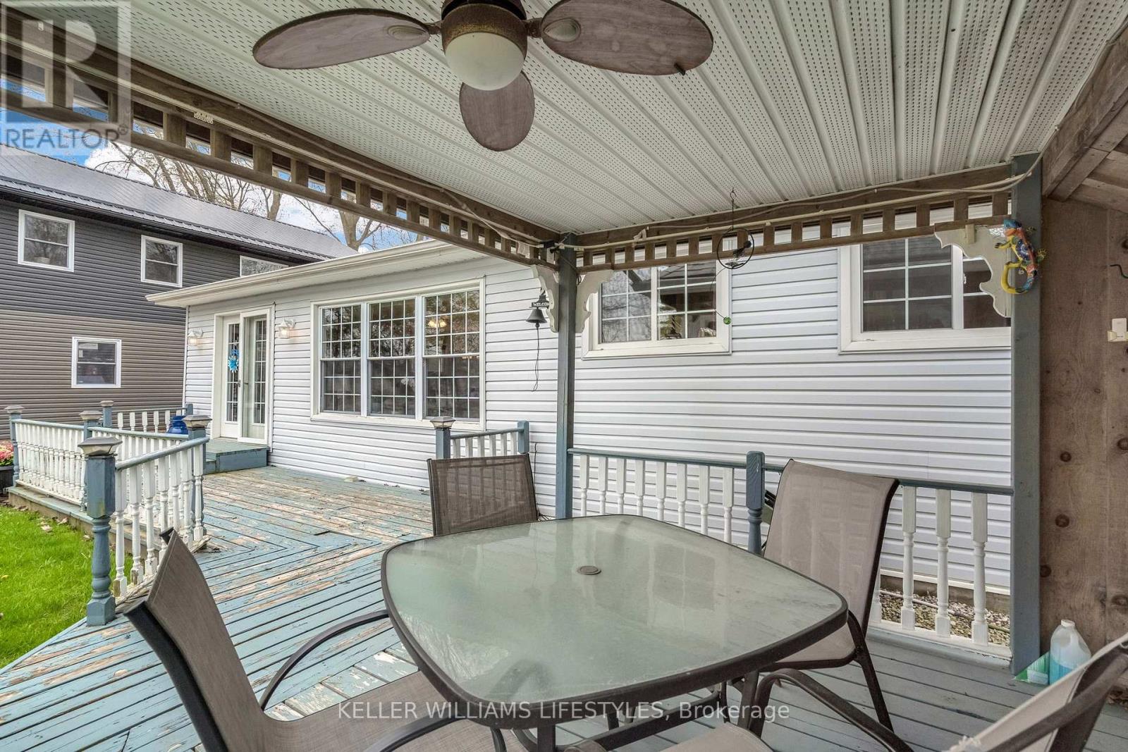 9900 LAKE ROAD - 38