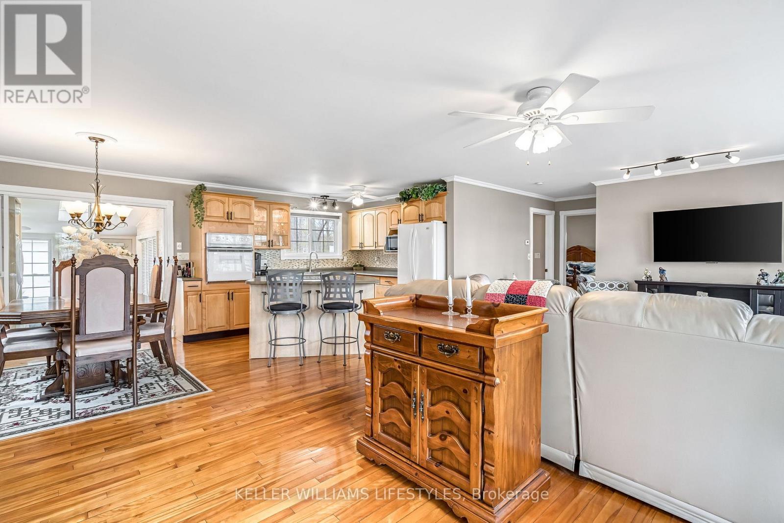 9900 LAKE ROAD - 6