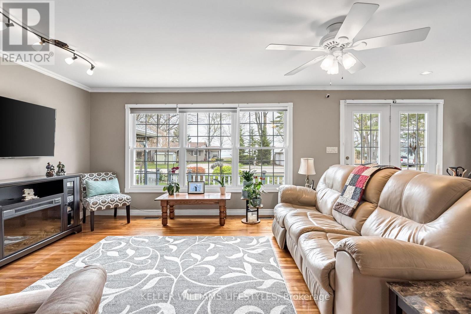 9900 LAKE ROAD - 7