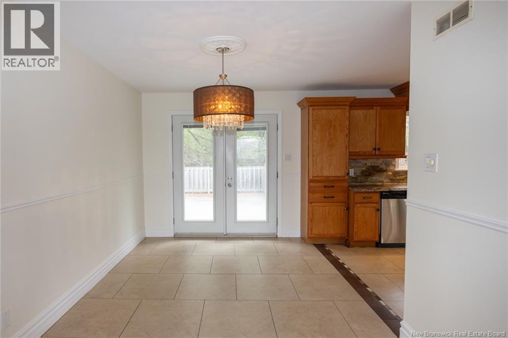 372 Kimble Drive - 5