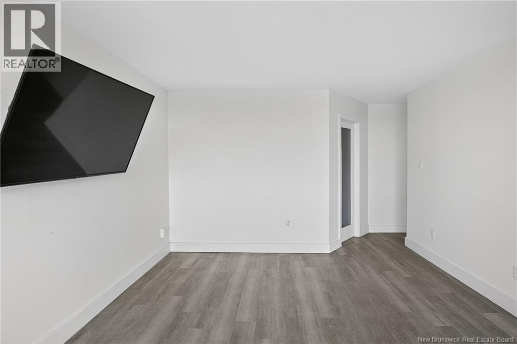 #511 310 Woodward Avenue - 9