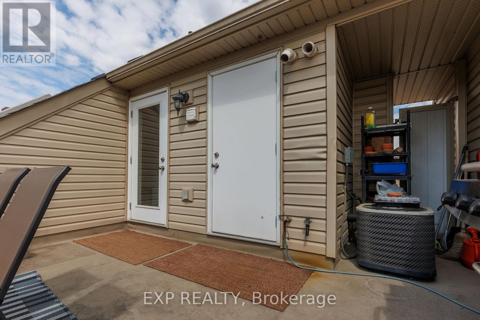 #5 88 MUNRO STREET - 35