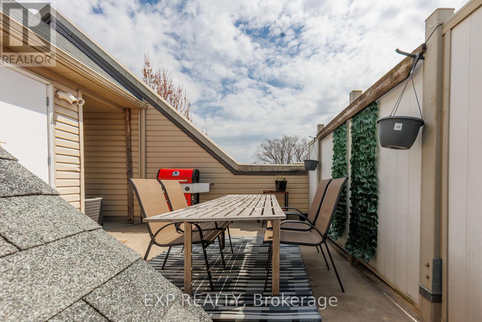 #5 88 MUNRO STREET - 34
