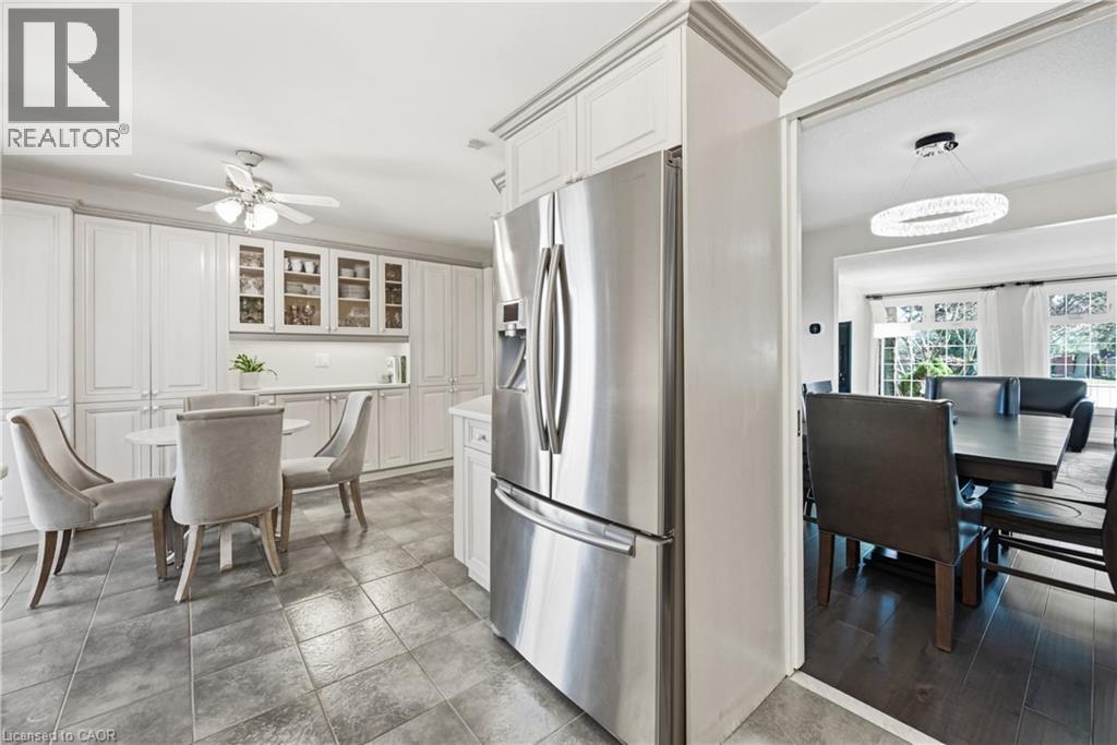 248 APPLEVALE Court, Burlington, Ontario, L7L2B9 — Photo 15