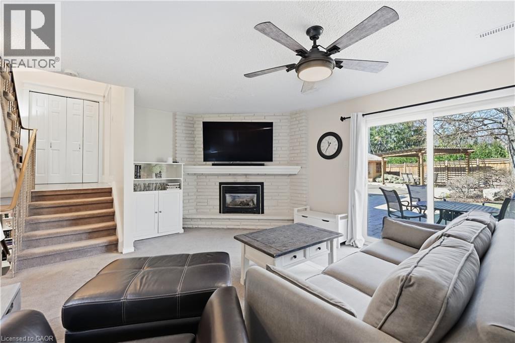 248 APPLEVALE Court, Burlington, Ontario, L7L2B9 — Photo 24