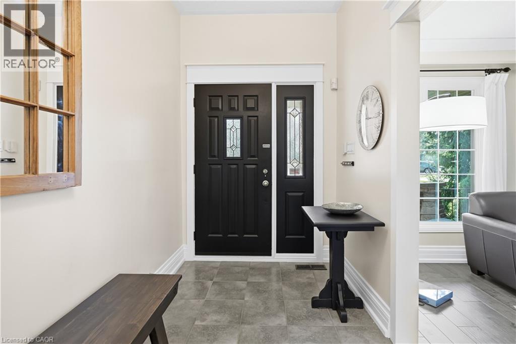 248 APPLEVALE Court, Burlington, Ontario, L7L2B9 — Photo 5